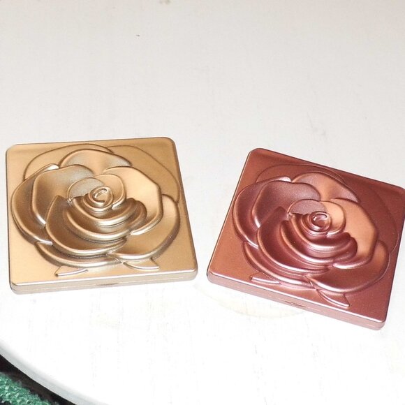 1ea. -  Rose Design Compact Makeup Mirrors - Picture 1 of 2